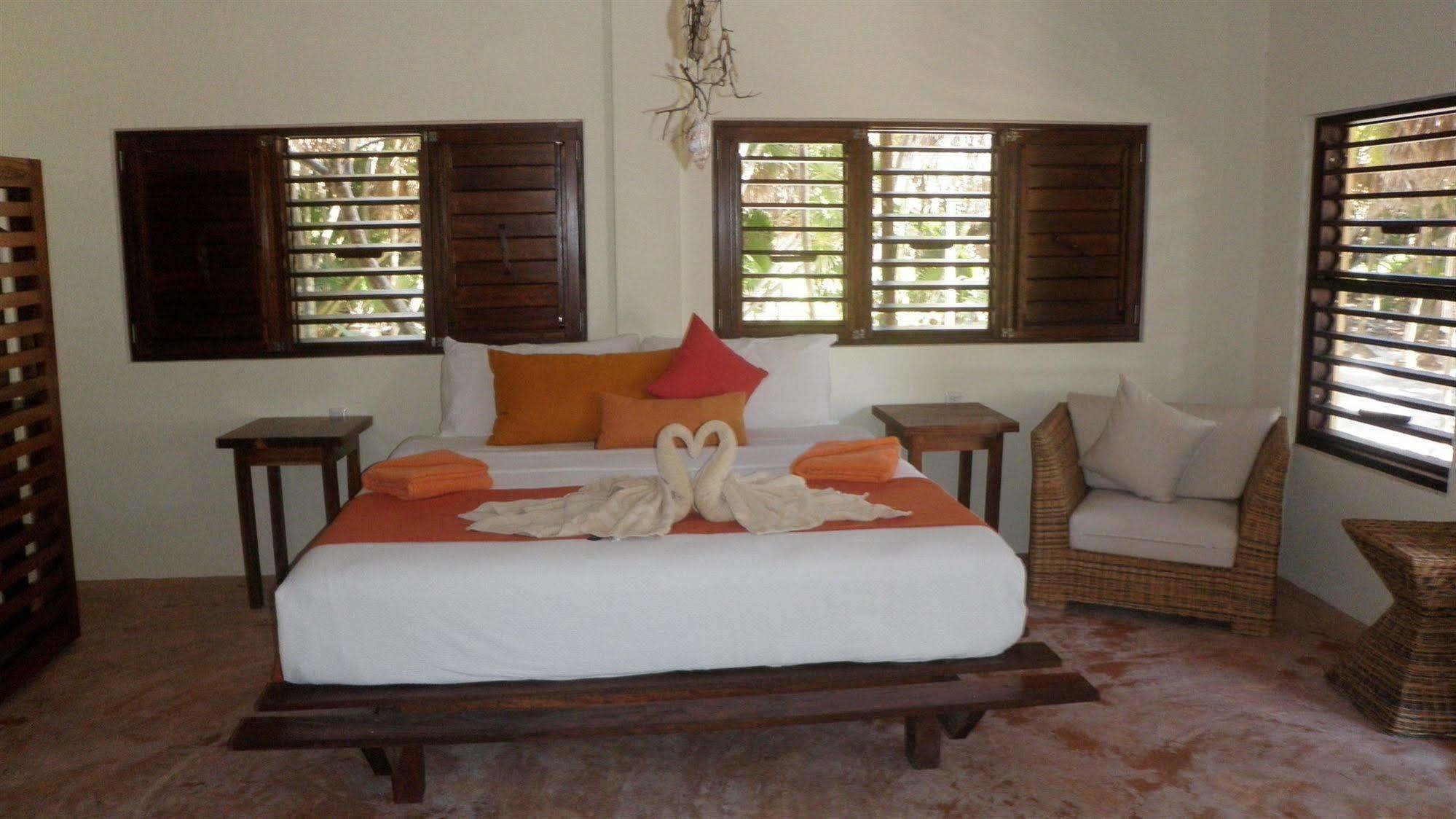 Sol Caribe Hotel Punta Allen Exterior photo